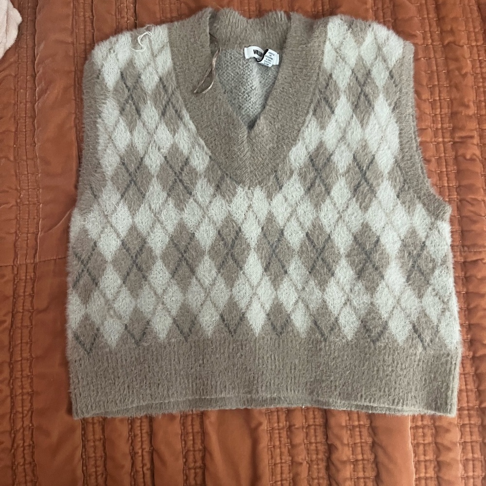 William Rast Cream and Tan V-Neck Sweater
